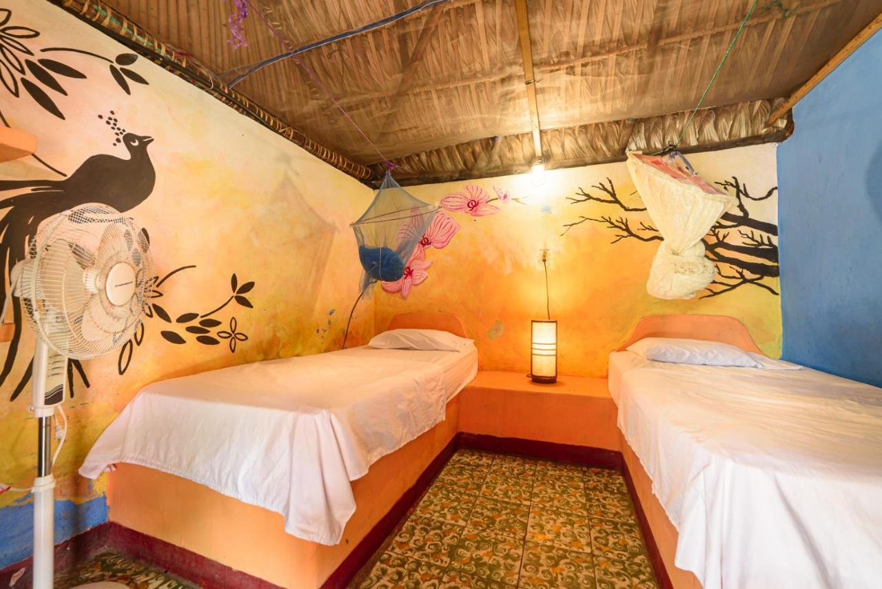 Hotel El Delfin Монтеррико Экстерьер фото